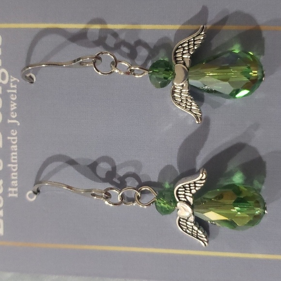 1281- Women's Angels Beads Dangle Earrings Handmade NWT - Picture 2 of 2